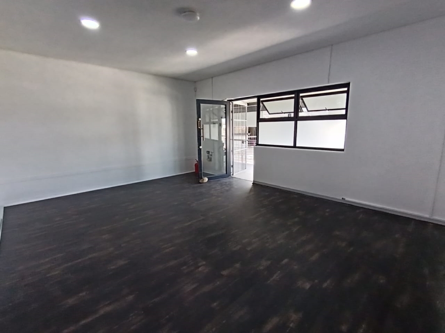 To Let commercial Property for Rent in Lorraine Eastern Cape